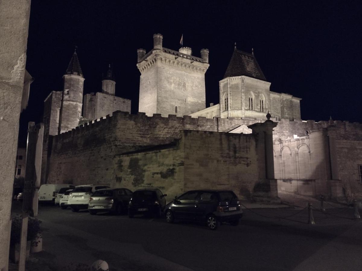 Apartament Au Gre Du Voyage Uzès Zewnętrze zdjęcie